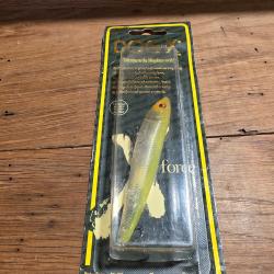 Leurre de surface MEGABASS Dog X S Jaune/Transparent