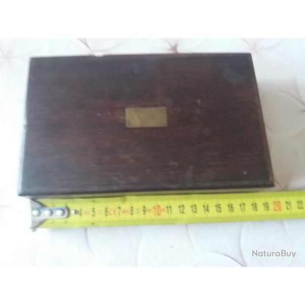 PETIT COFFRET BOIS -POUR ARME DE POING ANCIENNE BULL DOG OU AUTRE