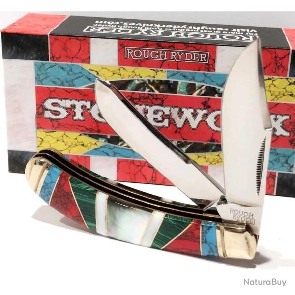 Couteau Rough Rider Bow Trapper Lame Acier Inox Manche Pierre et Nacre Multicolore Slip Joint RR2414