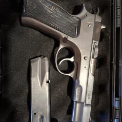 CZ 75 9mm en tr&egrave;s bon etat