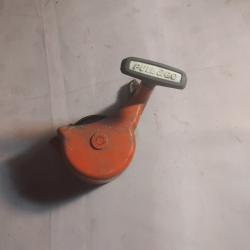 Lanceur d&eacute;marreur tondeuse ancienne pull and go Briggs et Stratton