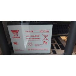 2 batteries YUASA 12 Volts - 17 Ah