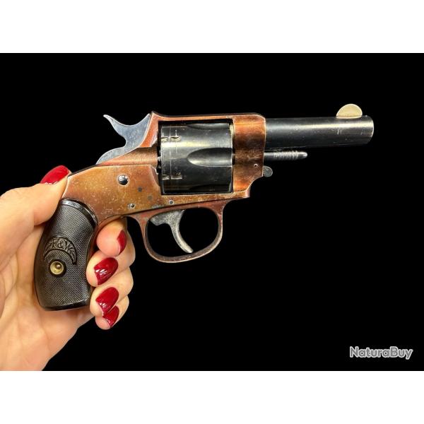 RARE REVOLVER FOREHAND DA N.32 mod�le 1877 cal. 32 rimfire