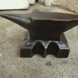 ENCLUME BIJOUTIER ESTAMPILLE