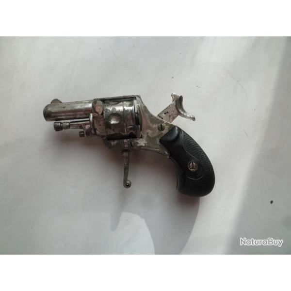 VENDS CURIEUX PETIT BULLDOGUE DE LA MANUFACTURE DE ST ETIENNE EN CALIBRE 23, CHAMBRE 22 SHORT