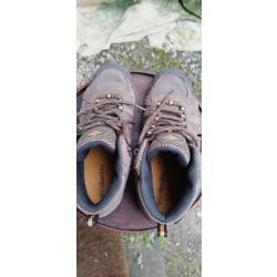 Superbes chaussures randonn&eacute;e colombia t42