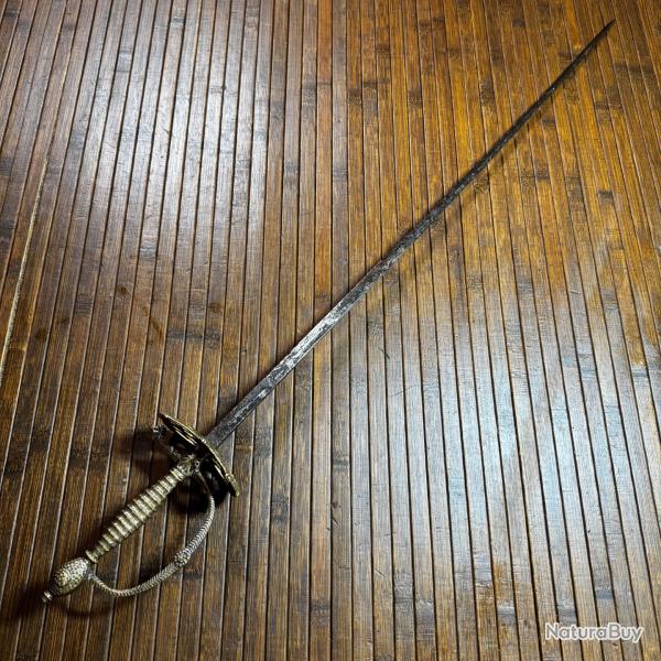 �p�e de Cour / �p�e de Duel Ancienne - Poign�e Laiton Cisel� et Clavier Ajour�