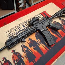 CHIAPPA M FOUR 22 CAL. 22 LR EN EXCELLENT ETAT / 30 COUPS + POINT ROUGE + 2 CHARGEURS SUPP