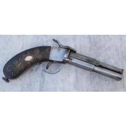 Pistolet pepperbox &agrave; 3 canons rotatifs &agrave; percussion vers 1860 - Colonie fran&ccedil;aise - PRN25PIS004
