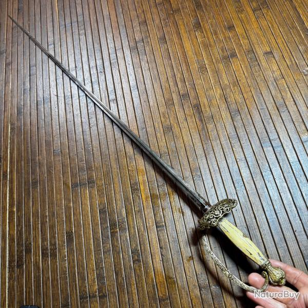 �p�e de Cour Ancienne - Lame Grav�e - Monture Laiton Cisel� & Clavier Ajour�