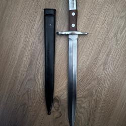 Ba&iuml;onnette Suisse M1918 avec fourreau