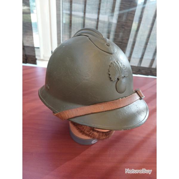 Coque de casque Adrian mod�le 1926 de l'Infanterie - WW2 - incomplet