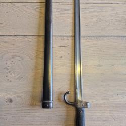 Ba&iuml;onnette Berthier mod&egrave;le 1892 avec fourreau au num&eacute;ro
