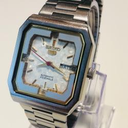 Montre Vintage Seiko 5 Automatique Cal. 4210, Bo&icirc;tier Carr&eacute;, Cadran Textur&eacute;, 1983