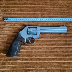 Revolver Smith & Wesson 686 Plus Deluxe 6'' .357mag