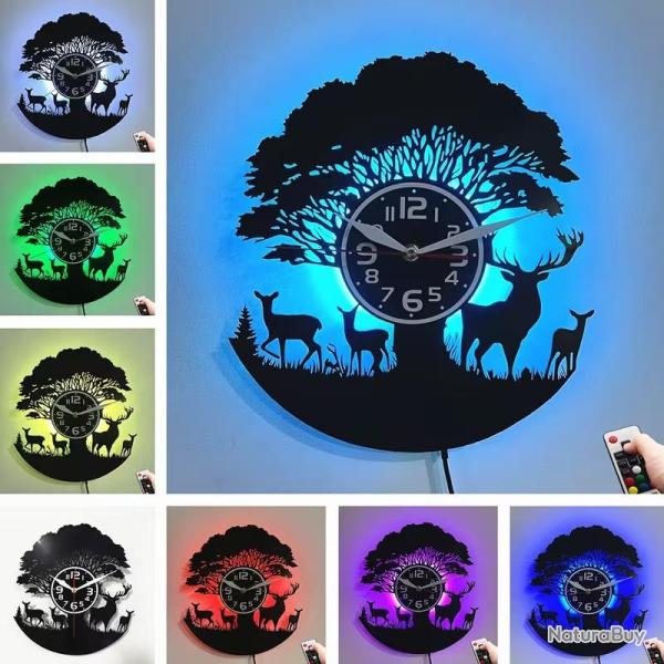 Horloge Murale LED en Vinyle Noir avec Art Animalier Africain sur Th�me de Renne