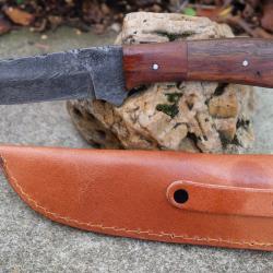 Couteau Skinner Lame Acier Damas 256 Couches Manche Bois Rosewood Etui Cuir Fabr Artisanale
