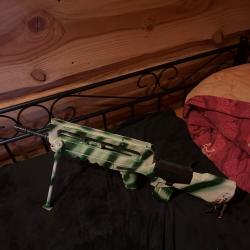 Famas avec camouflage et 1 chargeur