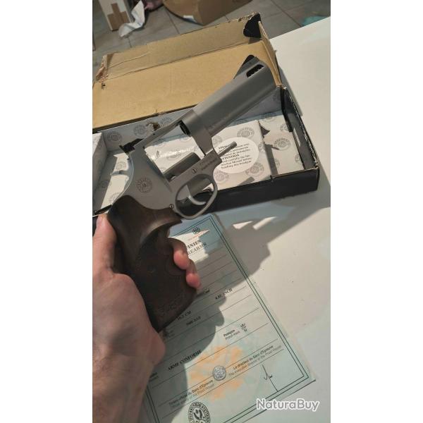 Taurus 627 tracker 357 magnum occasion