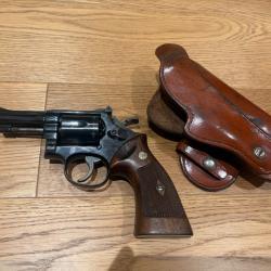 Revolver Smith & Wesson mod&egrave;le 15 calibre 38 sp&eacute;cial avec holster excellent &eacute;tat