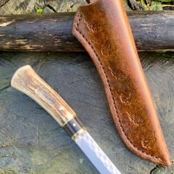 couteau de chasse d'artisan " le b&eacute;cassier "bois de cerf , lame acier carbone 80crv2