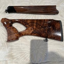 Magnifique crosse Blaser R93 trou de pouce avec devant