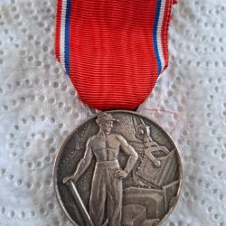 Tr&egrave;s belle m&eacute;daille travaux publics de France, d'Alg&eacute;rie et des colonies- 1947