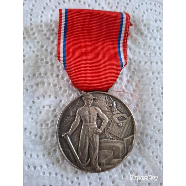 Tr�s belle m�daille travaux publics de France, d'Alg�rie et des colonies- 1947