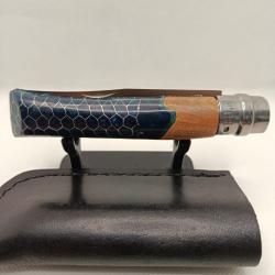 6 - Opinel N&deg;8 custom bleu - Bois et r&eacute;sine nid d'abeille - Inox - &Eacute;tui cuir offert