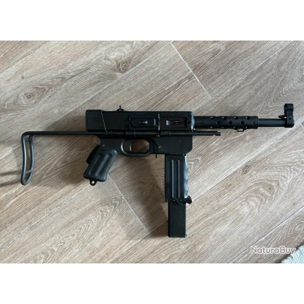 pistolet mitrailleur MAT 49