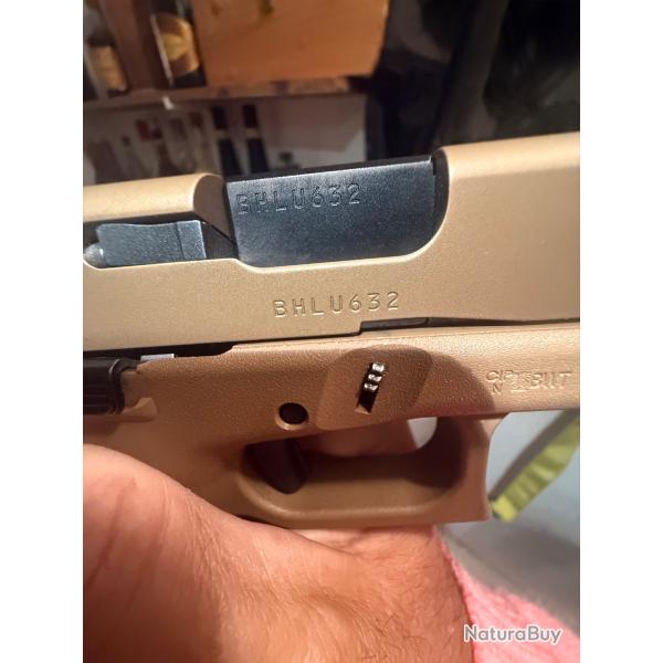 Glock 19x R�ducteur de son, Laser, holsters