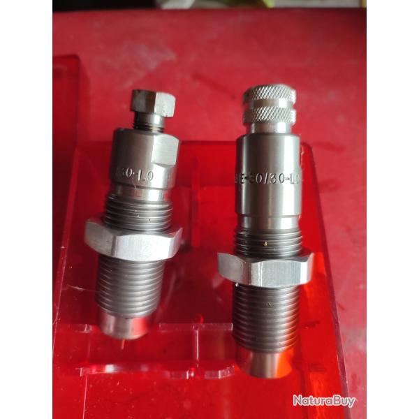 Jeu de 2 outils LEE acier  ,calibre 30X30