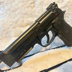 BERETTA 96 A1 en calibre 40sw &agrave; un euro sans prix de r&eacute;serve
