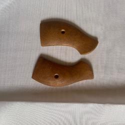 paire de plaquettes de crosse en bois revolver