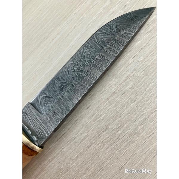 Couteau artisanal lame en damas de 12cm