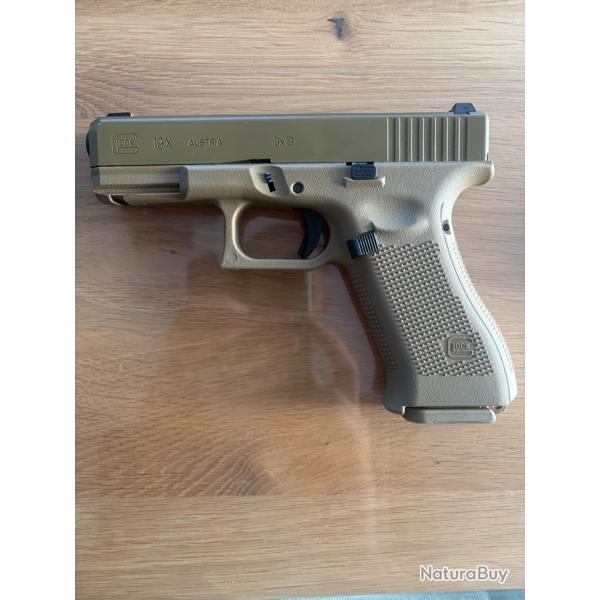Glock 19X