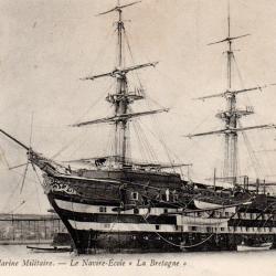 Carte postale ancienne Marine Militaire Le Navire-&Eacute;cole La Bretagne -N&deg;8932