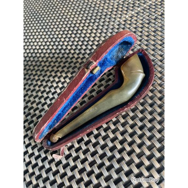 Belle pipe ancienne de collection, de forme patte de cheval, datant d'avant 1900.
