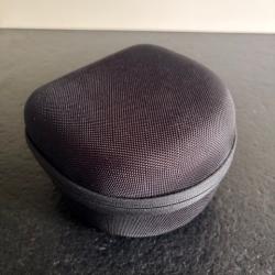 Etui rigide Khanka pour casque pliant