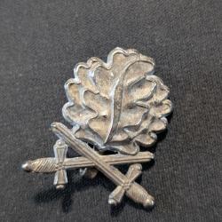 Ww2 distinction allemande glaives et feuille de ch&ecirc;ne en argent
