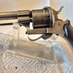 Revolver Saint Etienne 9mm a broche en bel &eacute;tat apte aux tirs