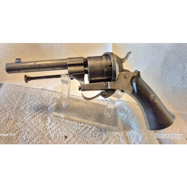 Revolver Saint Etienne 9mm a broche en bel �tat apte aux tirs