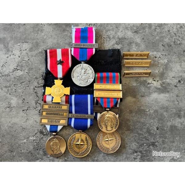 Lot m�dailles (placard) agrafes. L�gion Etrang�re.