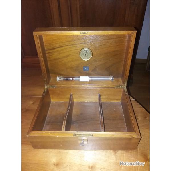cave a cigare a decor de feuille de tabac hygrometre made in france cl� fermoir fonctionnel