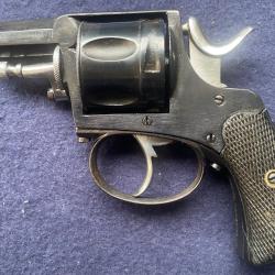 Revolver belge Bulldog en 380 en &eacute;tat quasi neuf