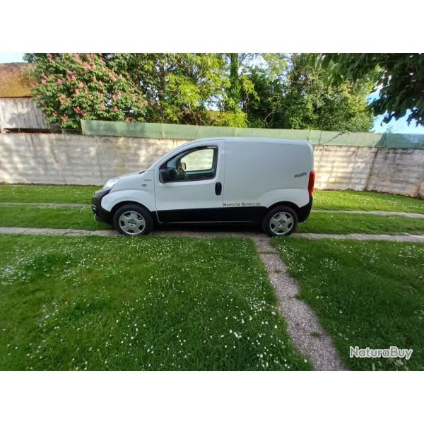 Fiat Fiorino " adventure"   95 cv de 2018