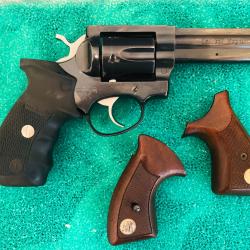 Manurhin MR88 sp&eacute;cial Police F1 en calibre 357 magnum et 38 sp&eacute;cial
