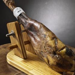 &Eacute;paule enti&egrave;re ib&eacute;rique Cebo de Campo avec support et couteau