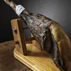 Jambon entier ib&eacute;rique Cebo de Campo avec support et couteau