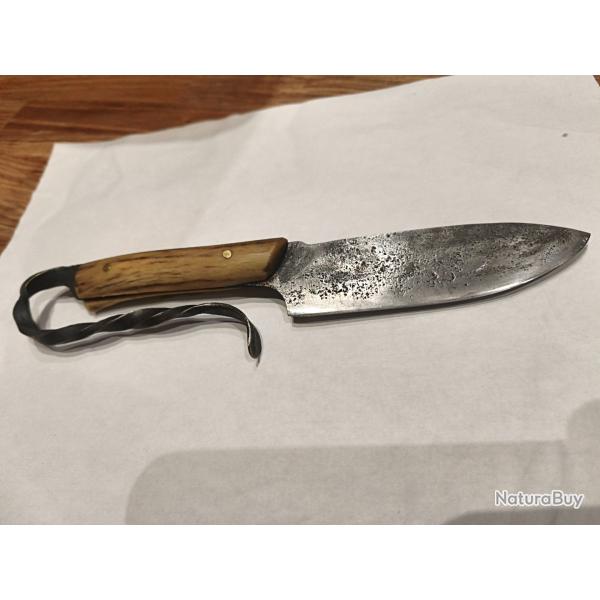 Couteau gersois forge � la main, manche en bois de cerf